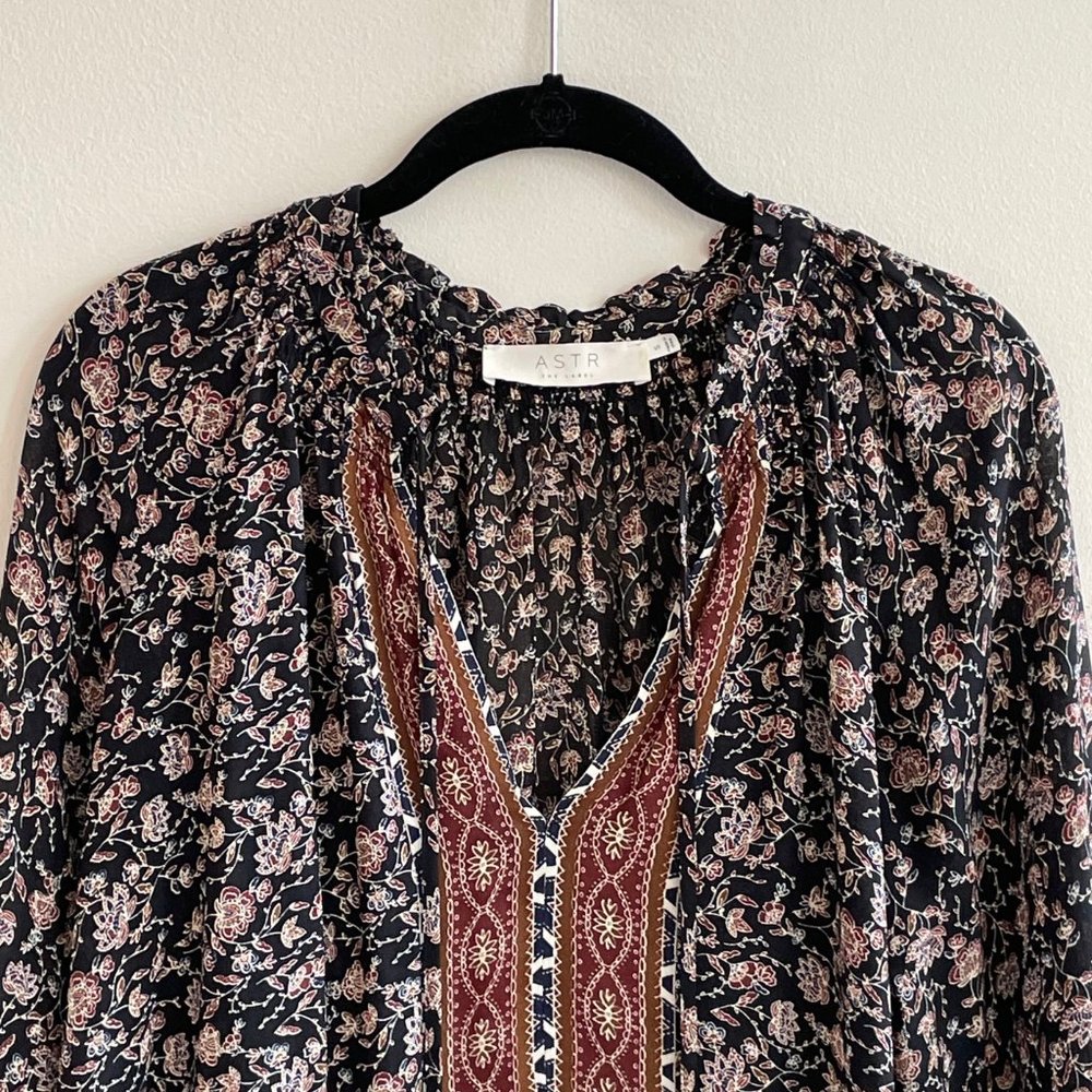 ASTR - Clara Tie Neck Peasant Blouse - Size Small - Picture 3 of 6